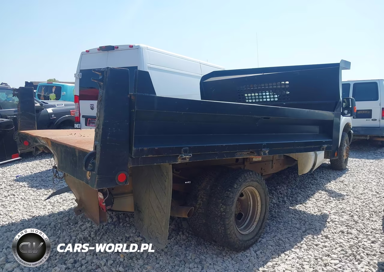 2012 Ford F-350 Chassis Xl VIN:1FDRF3G61CEC13897 - 4