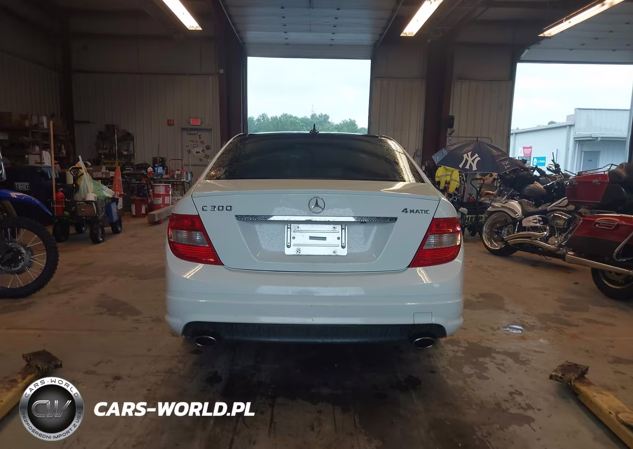 2011 Mercedes-Benz C 300 Sport 4Matic VIN:WDDGF8BB8BR174736 - 16
