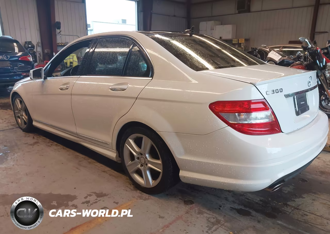 2011 Mercedes-Benz C 300 Sport 4Matic VIN:WDDGF8BB8BR174736 - 3