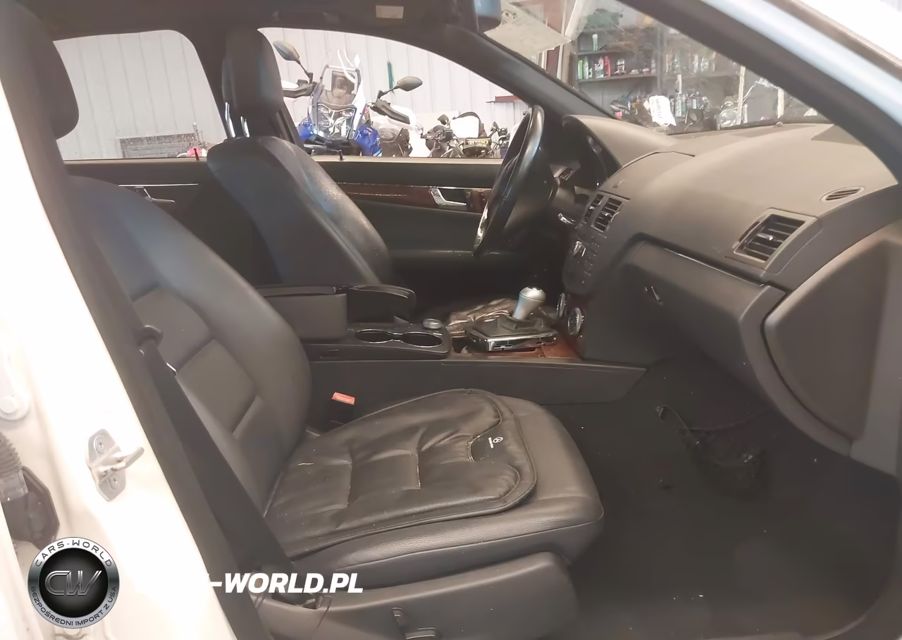2011 Mercedes-Benz C 300 Sport 4Matic VIN:WDDGF8BB8BR174736 - 5