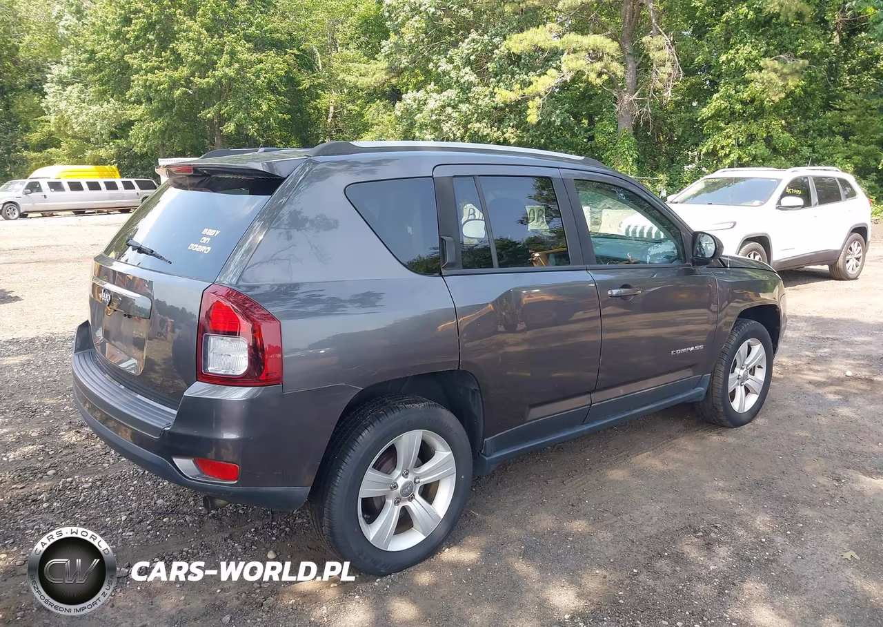 2016 Jeep Compass Sport VIN:1C4NJCBAXGD620402 - 4
