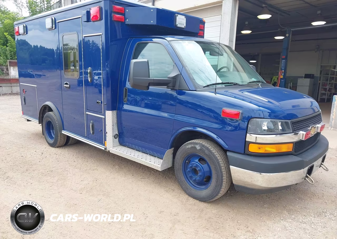 2015 Chevrolet Express Cutaway 3500 Diesel
