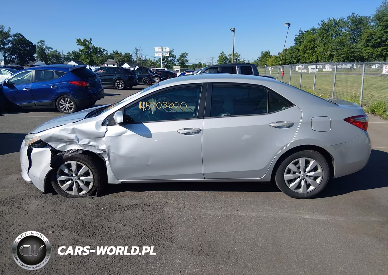 2016 Toyota Corolla Le VIN:2T1BURHE0GC738219 - 14