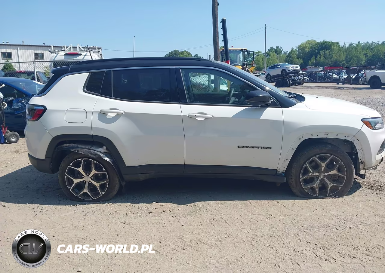 2024 Jeep Compass Limited 4X4 VIN:3C4NJDCN4RT123625 - 13