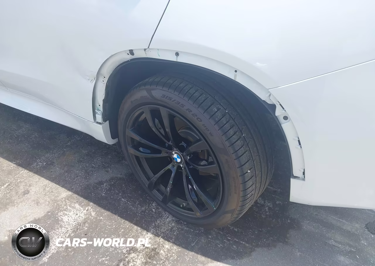 2018 BMW X5 xDrive35I VIN:5UXKR0C53J0Y00751 - 18