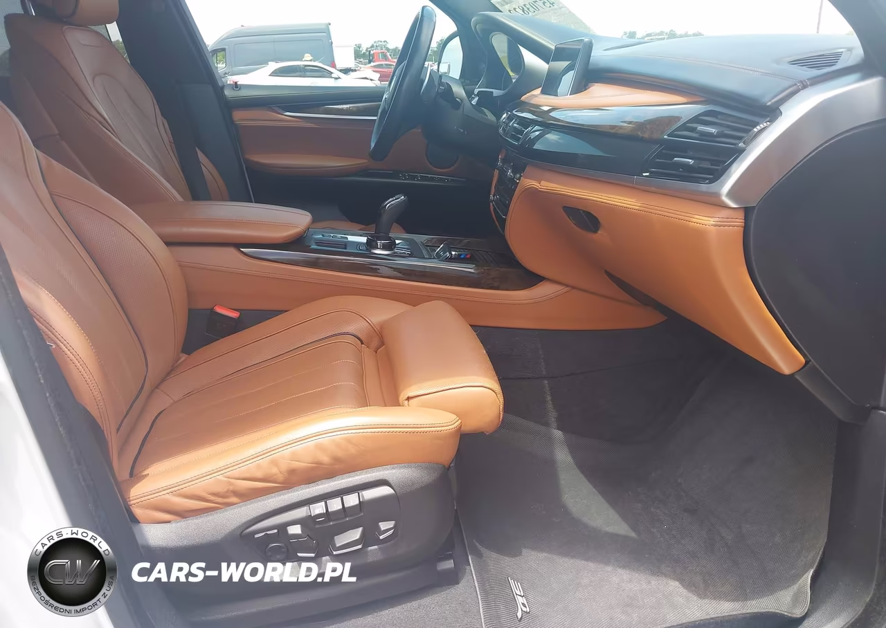2018 BMW X5 xDrive35I VIN:5UXKR0C53J0Y00751 - 5