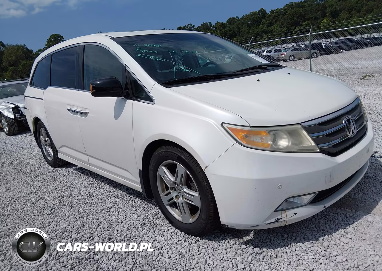 2013 Honda Odyssey Touring-Touring Elite
