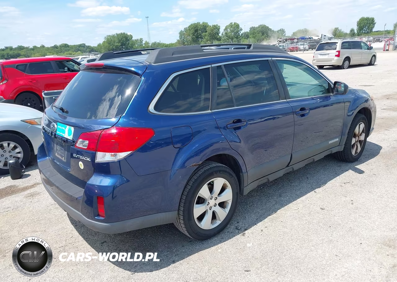 2010 Subaru Outback 2.5I Premium VIN:4S4BRCFCXA3313926 - 4