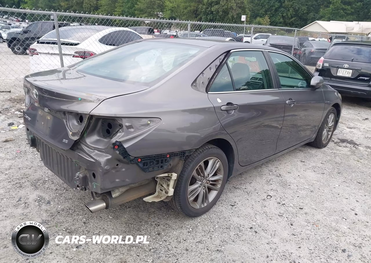 2016 Toyota Camry Se VIN:4T1BF1FK6GU265302 - 4