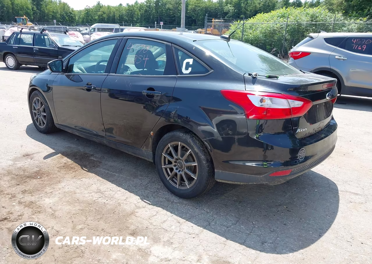 2013 Ford Focus Se VIN:1FADP3F23DL367931 - 3