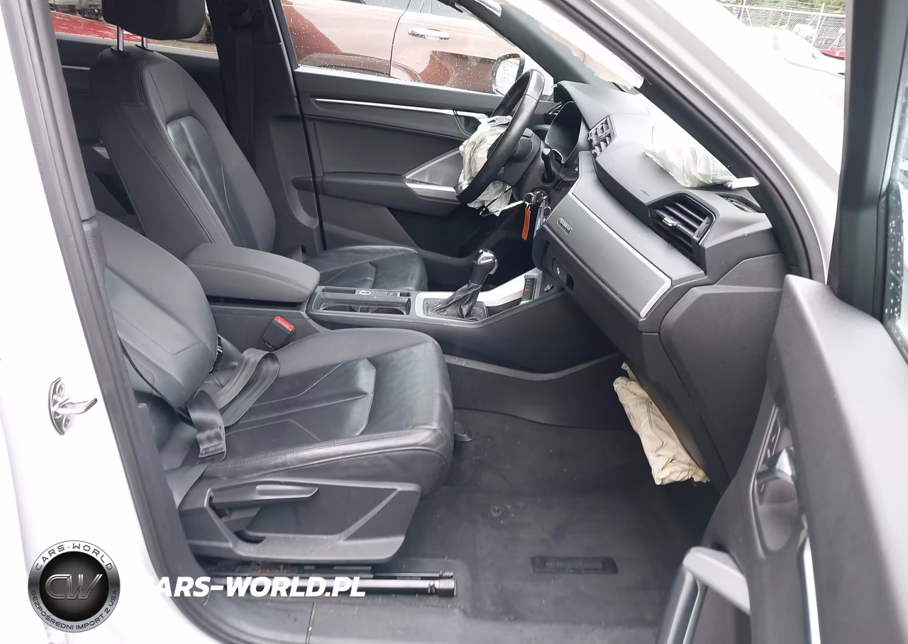 2020 Audi Q3 Premium 45 Tfsi Quattro Tiptronic VIN:WA1AECF36L1053979 - 5