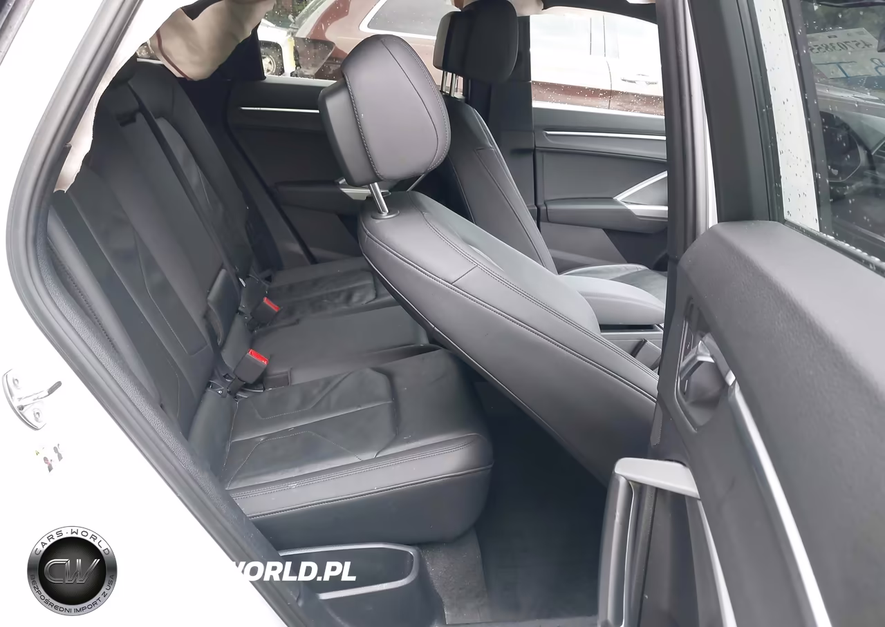 2020 Audi Q3 Premium 45 Tfsi Quattro Tiptronic VIN:WA1AECF36L1053979 - 8