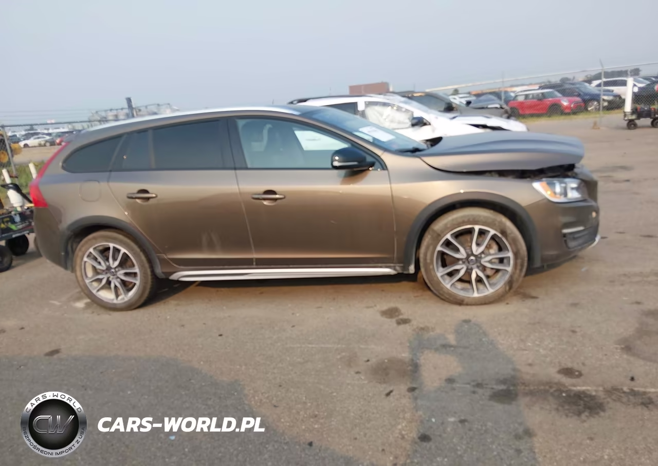 2016 Volvo V60 Cross Country T5 VIN:YV4612HK7G1015072 - 13