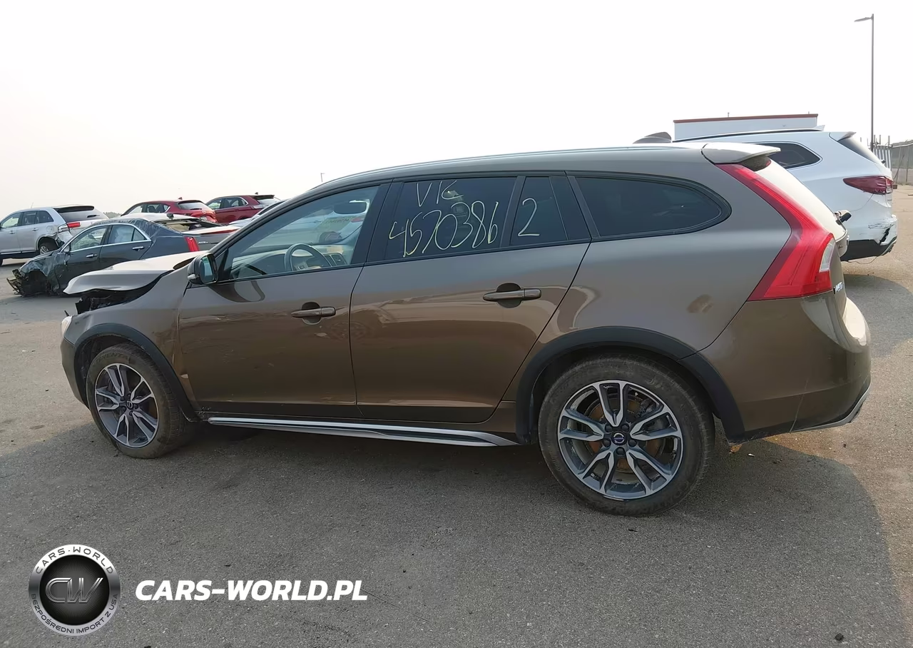 2016 Volvo V60 Cross Country T5 VIN:YV4612HK7G1015072 - 14