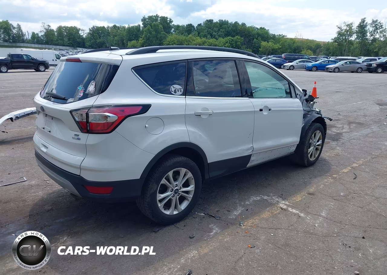 2018 Ford Escape Se VIN:1FMCU9G99JUC20754 - 4
