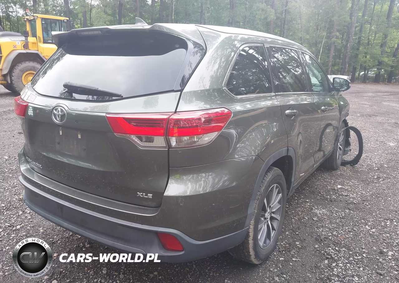 2017 Toyota Highlander Xle VIN:5TDKZRFH7HS208563 - 4