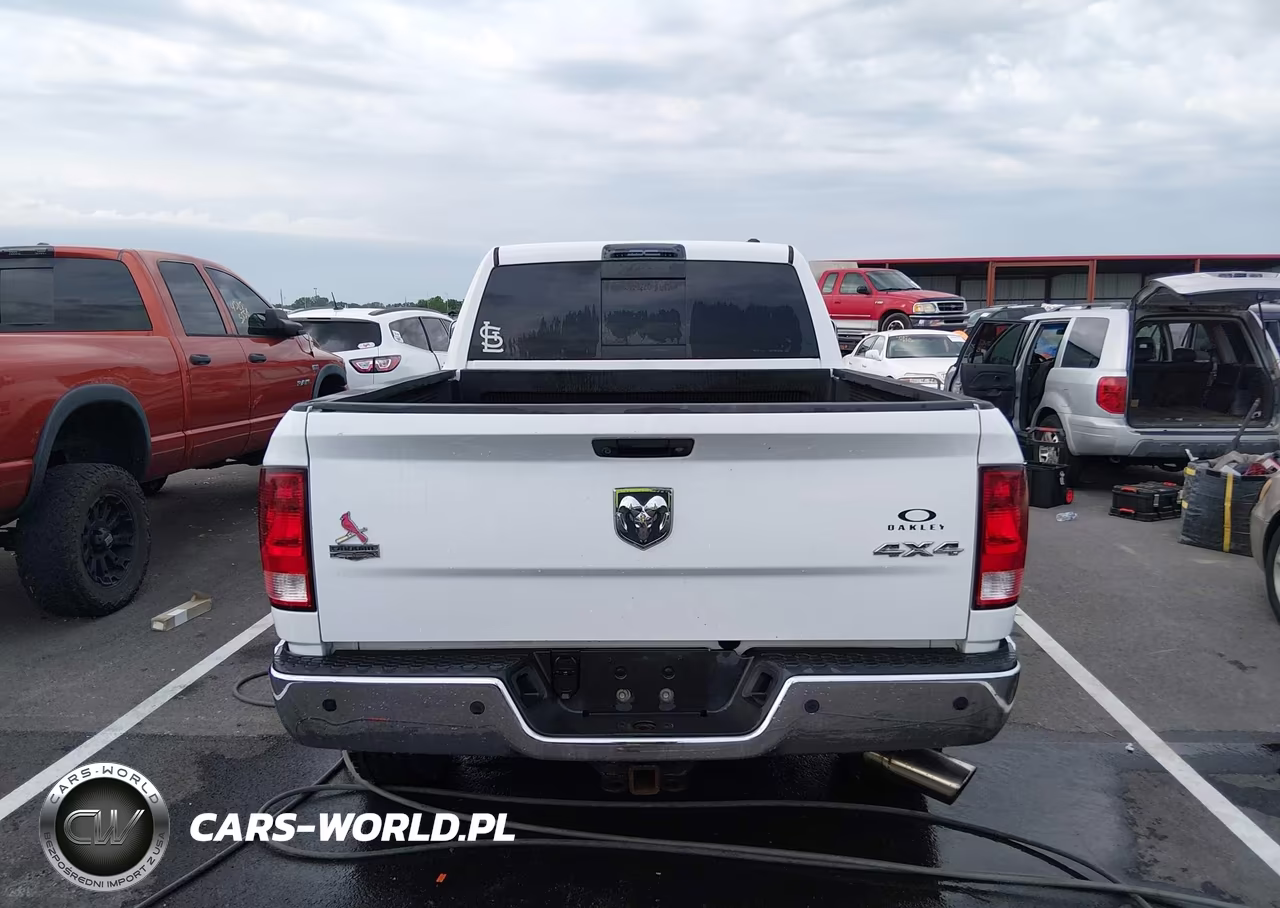 2011 Ram Ram 3500 Laramie VIN:3D73Y3HL4BG582193 - 16