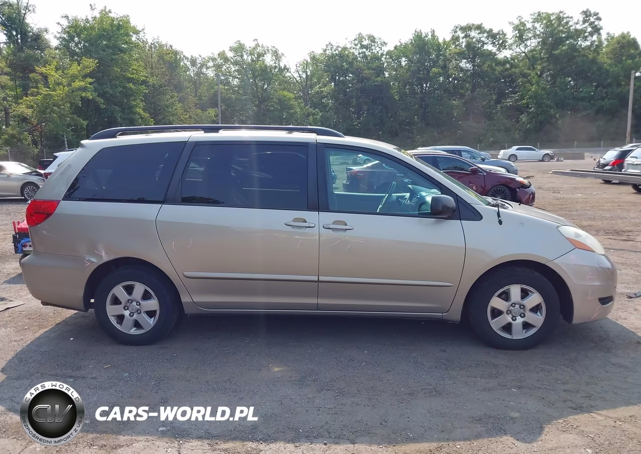 2010 Toyota Sienna Le VIN:5TDKK4CC9AS308251 - 13