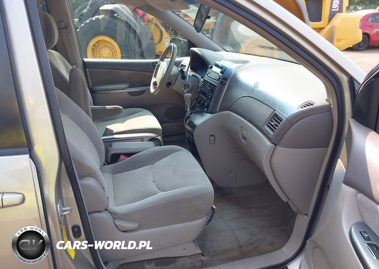 2010 Toyota Sienna Le VIN:5TDKK4CC9AS308251 - 5