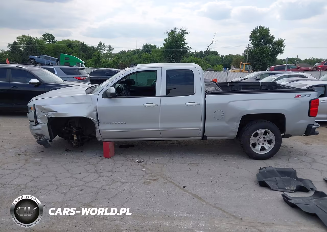 2018 Chevrolet Silverado 1500 2Lt VIN:1GCVKREH7JZ317080 - 14