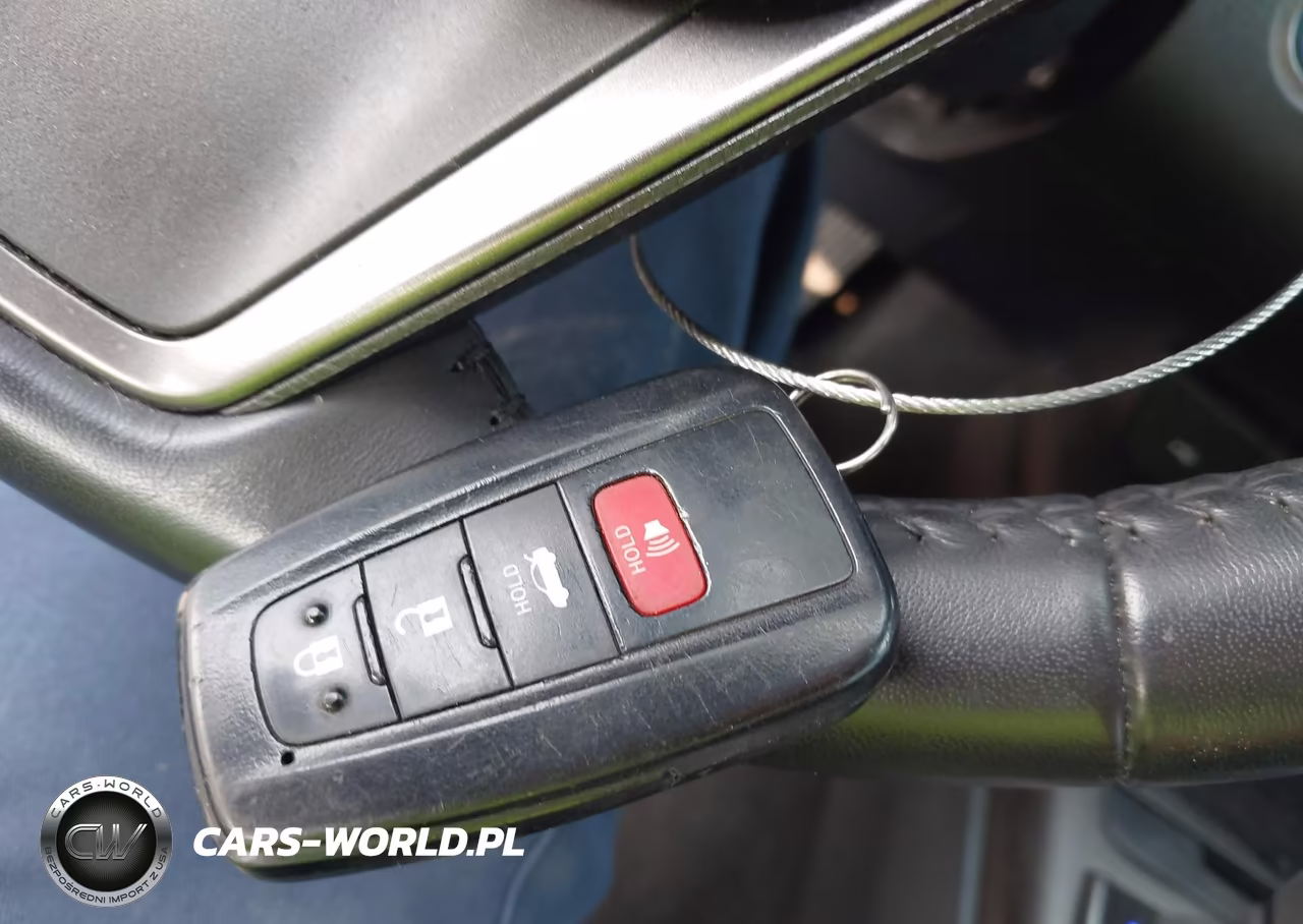 2021 Toyota Camry Xse Hybrid VIN:4T1K31AK0MU558446 - 11