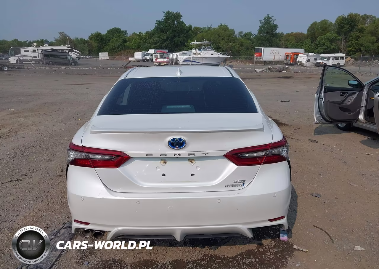 2021 Toyota Camry Xse Hybrid VIN:4T1K31AK0MU558446 - 17