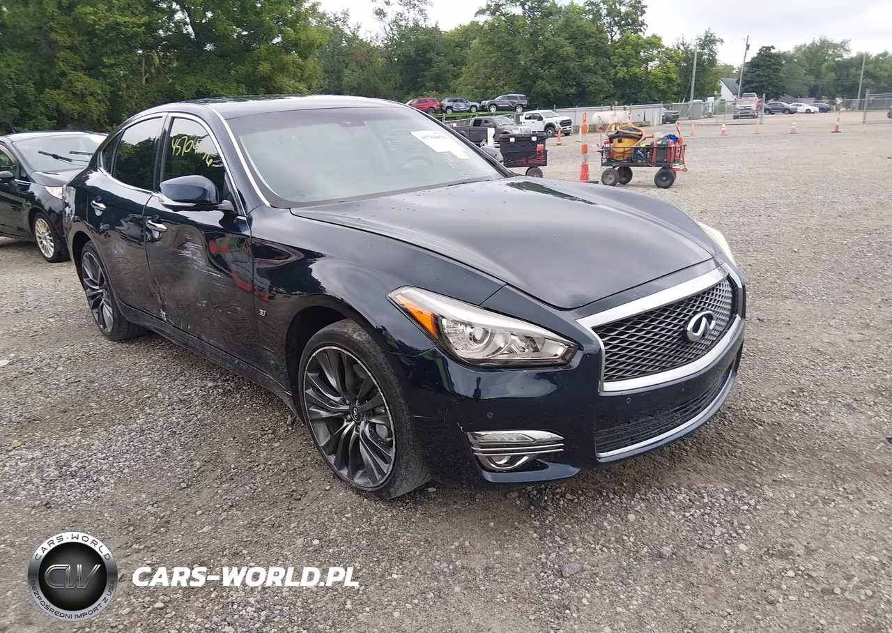 2016 Infiniti Q70 3.7