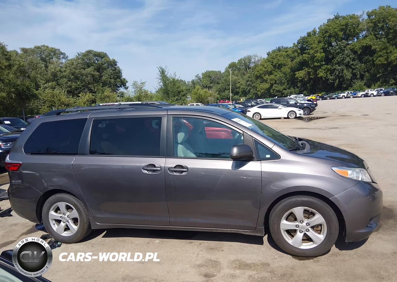 2016 Toyota Sienna Le 8 Passenger VIN:5TDKK3DC1GS732265 - 13