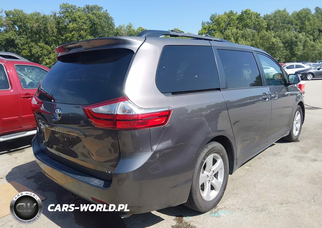 2016 Toyota Sienna Le 8 Passenger VIN:5TDKK3DC1GS732265 - 4