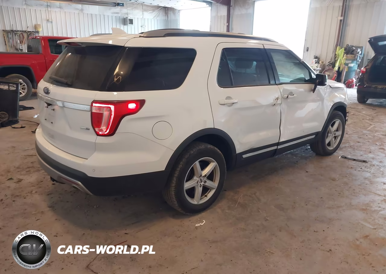 2016 Ford Explorer Xlt VIN:1FM5K8D85GGB40914 - 4
