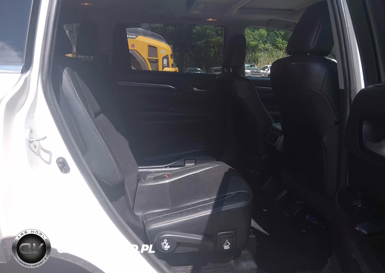 2018 Toyota Highlander Limited VIN:5TDDZRFH3JS894325 - 8