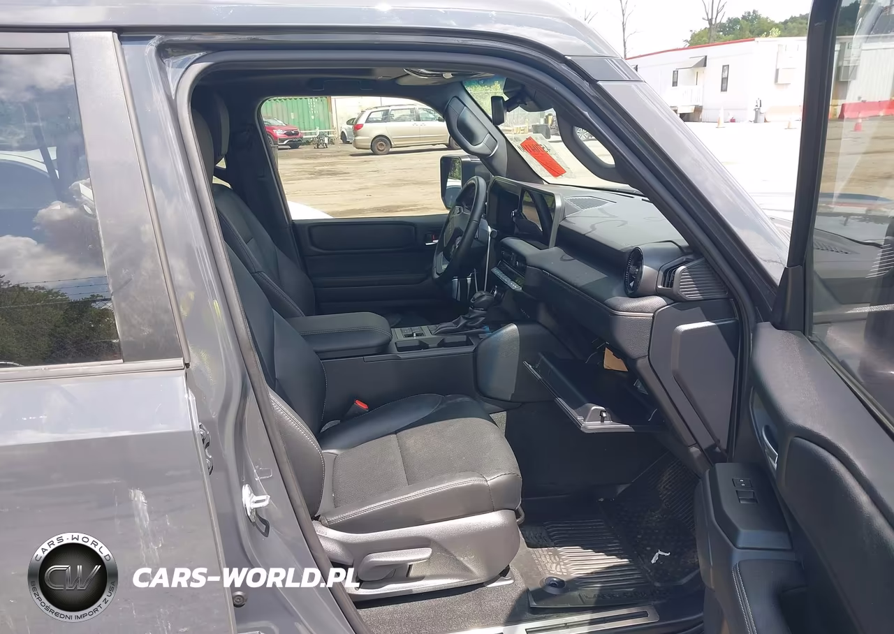 2024 Toyota Land Cruiser VIN:JTEABFAJ0RK003390 - 5