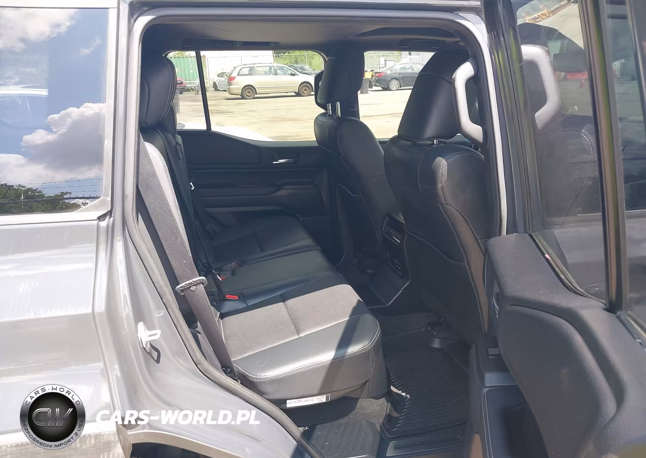2024 Toyota Land Cruiser VIN:JTEABFAJ0RK003390 - 8
