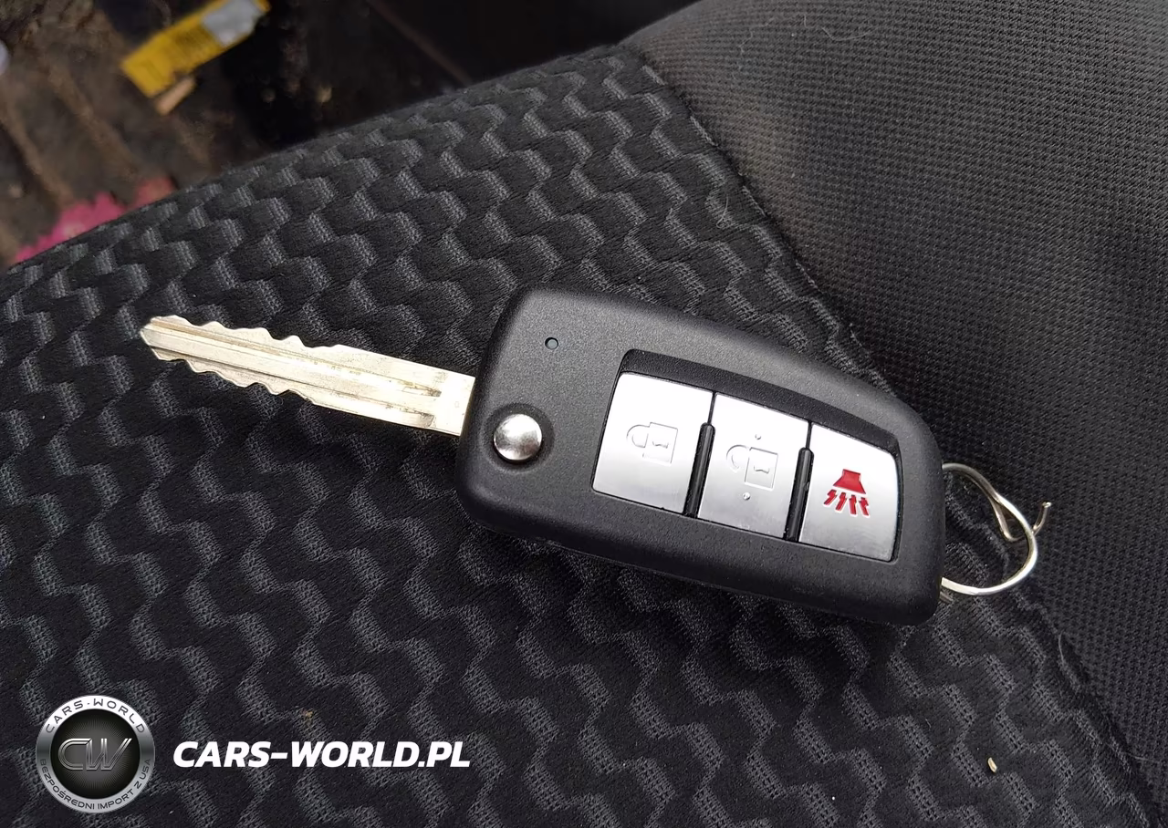 2018 Nissan Rogue Sport S VIN:JN1BJ1CR1JW252590 - 11