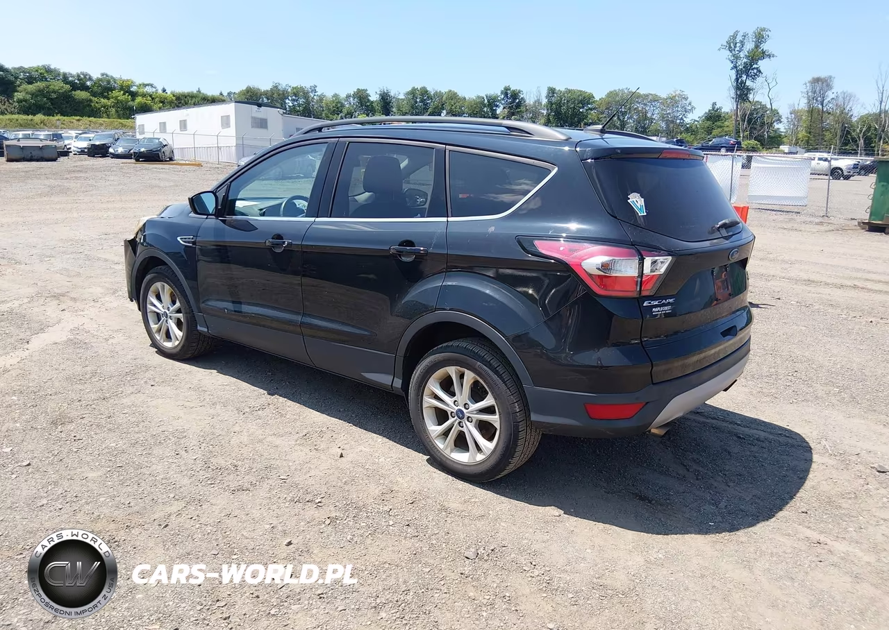 2017 Ford Escape Se VIN:1FMCU9GD9HUE82952 - 3