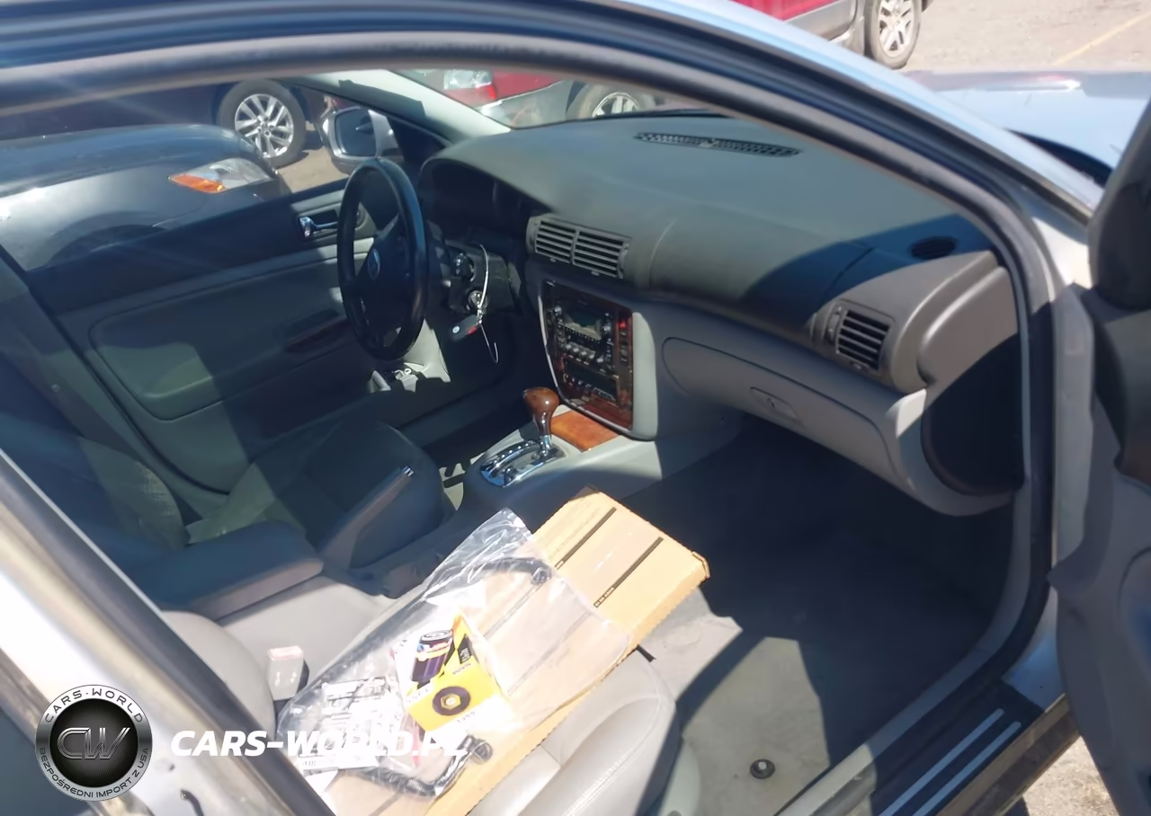 2003 Volkswagen Passat Glx VIN:WVWTH63B33P391226 - 5