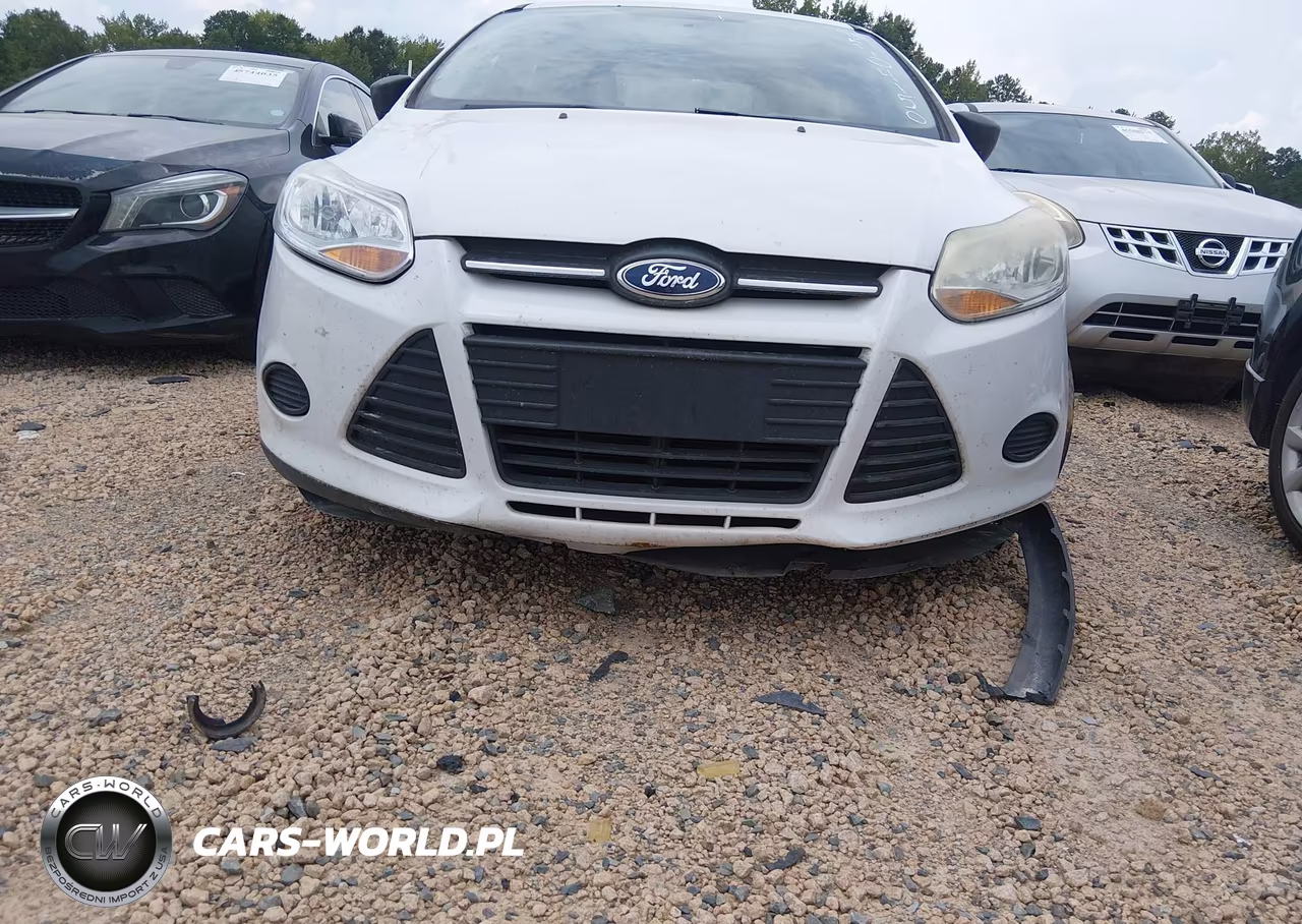 2014 Ford Focus S VIN:1FADP3E20EL323257 - 18