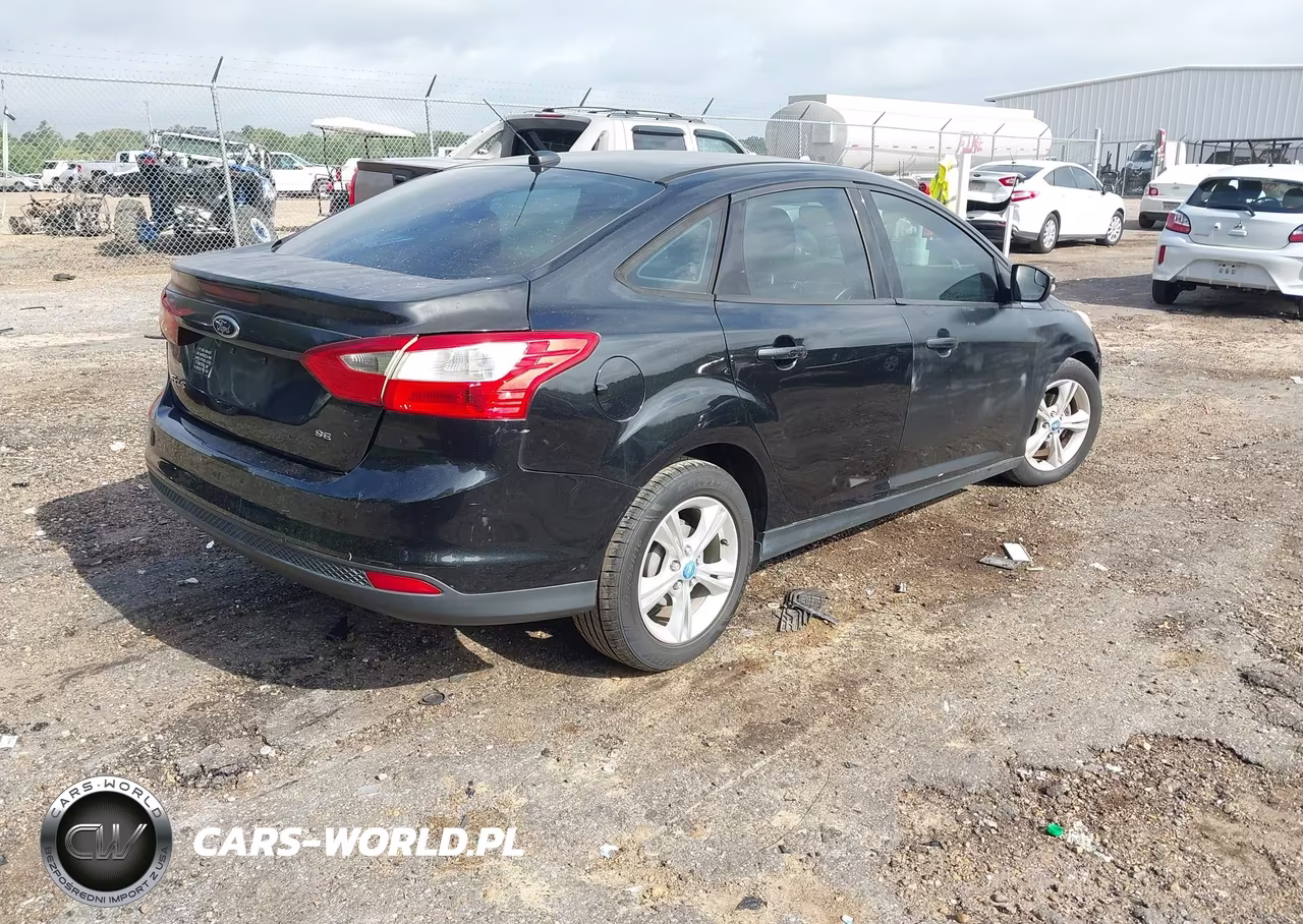 2013 Ford Focus Se VIN:1FADP3F2XDL213216 - 4