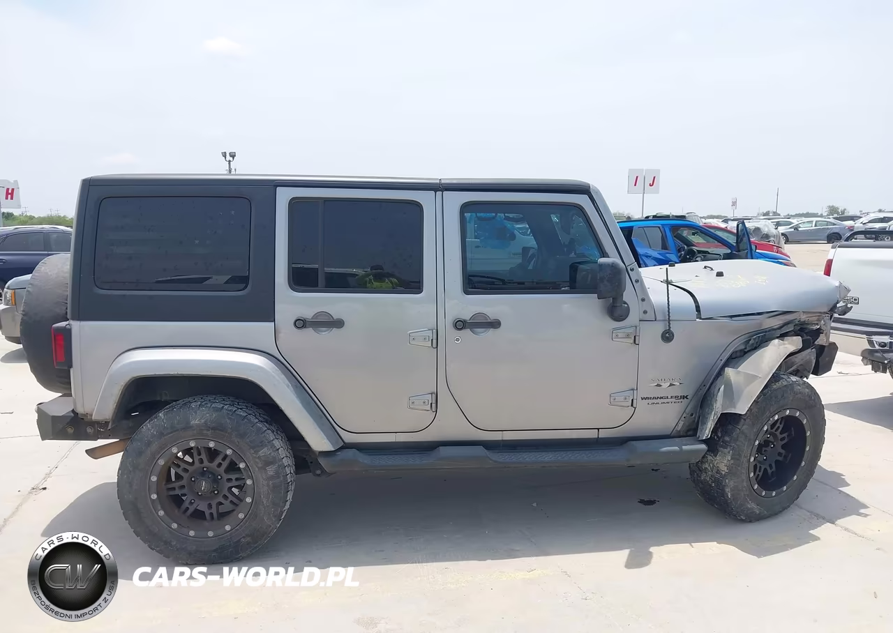 2018 Jeep Wrangler Jk Unlimited Sahara 4X4 VIN:1C4HJWEG6JL918585 - 13
