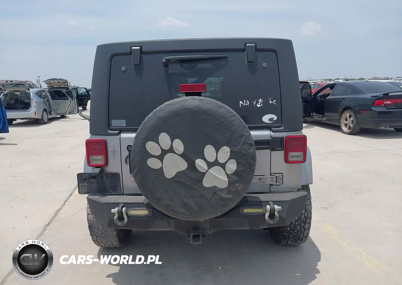 2018 Jeep Wrangler Jk Unlimited Sahara 4X4 VIN:1C4HJWEG6JL918585 - 16