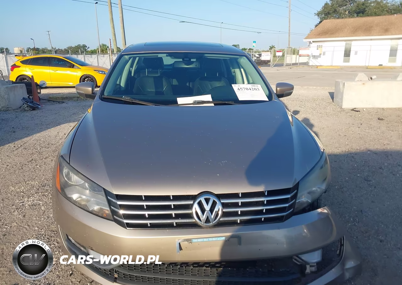 2015 Volkswagen Passat 2.0L Tdi Sel Premium VIN:1VWCV7A36FC007233 - 12