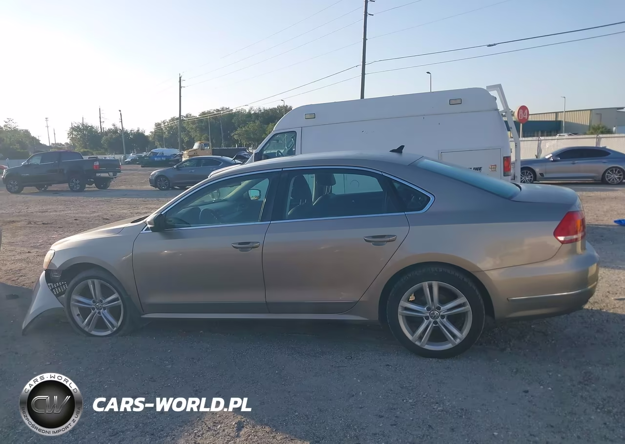 2015 Volkswagen Passat 2.0L Tdi Sel Premium VIN:1VWCV7A36FC007233 - 14