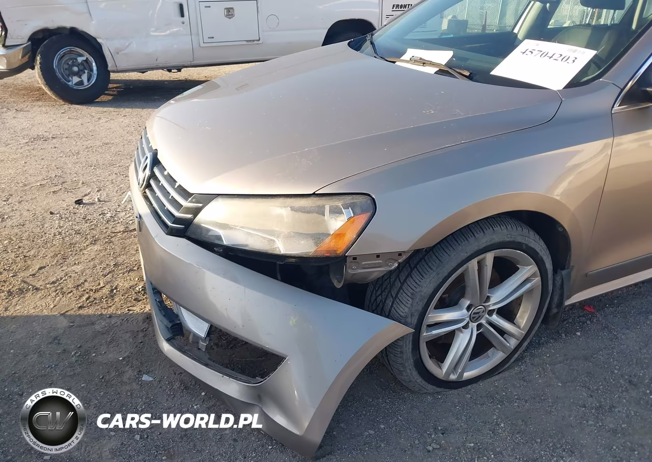 2015 Volkswagen Passat 2.0L Tdi Sel Premium VIN:1VWCV7A36FC007233 - 17