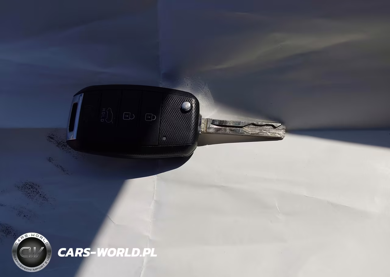 2016 Kia Soul + VIN:KNDJP3A56G7874818 - 11