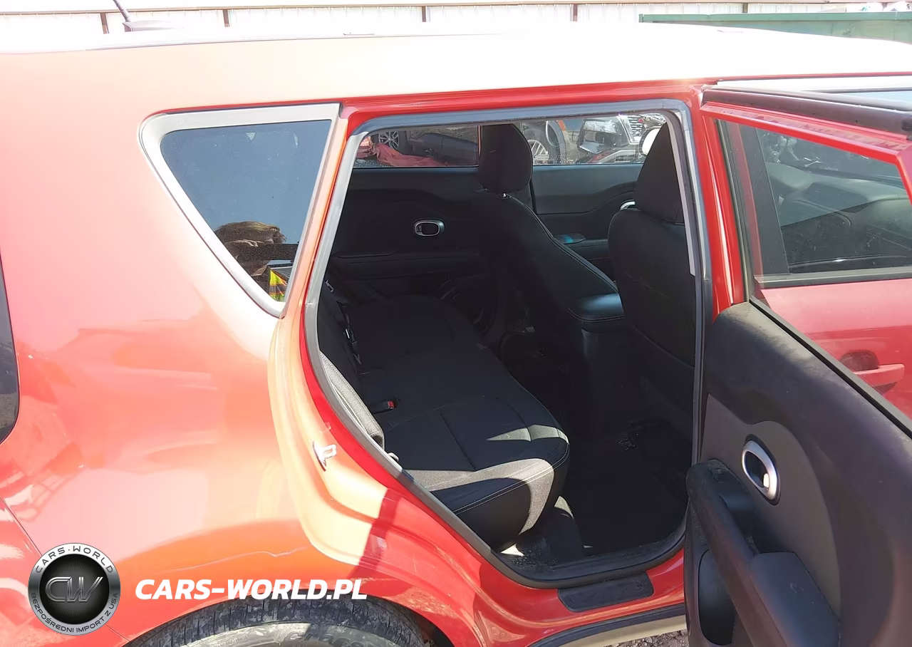 2016 Kia Soul + VIN:KNDJP3A56G7874818 - 8