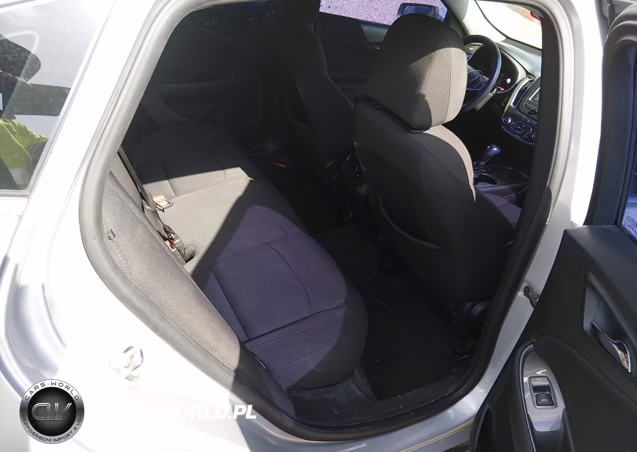 2018 Chevrolet Malibu Lt VIN:1G1ZD5ST9JF220874 - 8