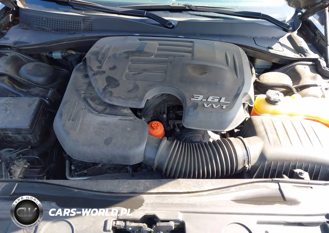 2014 Chrysler 300 VIN:2C3CCAAG6EH118549 - 10