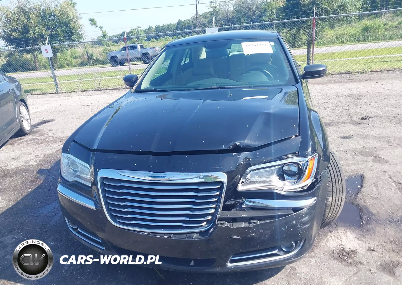 2014 Chrysler 300 VIN:2C3CCAAG6EH118549 - 11