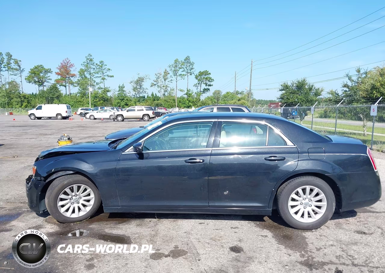 2014 Chrysler 300 VIN:2C3CCAAG6EH118549 - 13