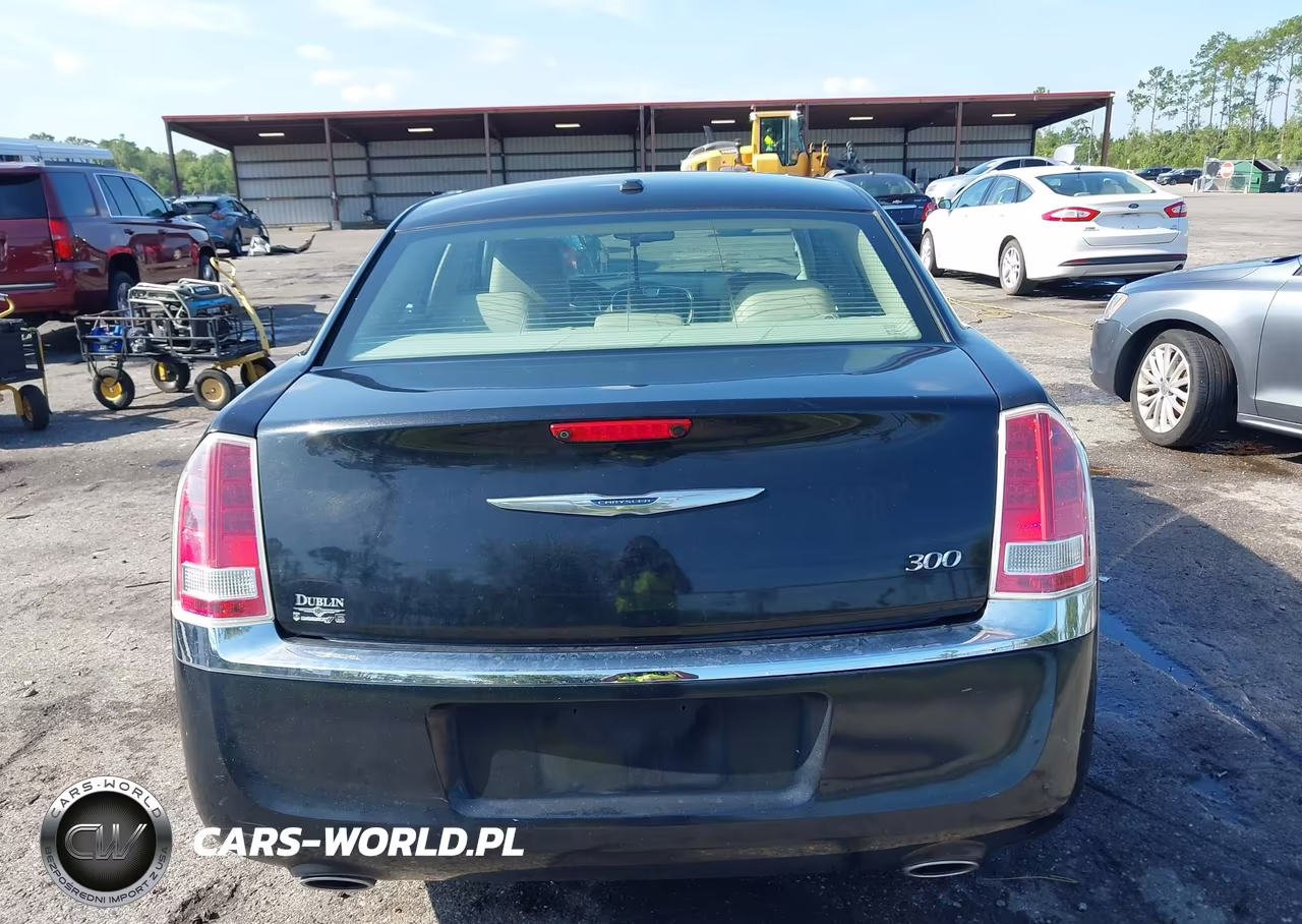 2014 Chrysler 300 VIN:2C3CCAAG6EH118549 - 15
